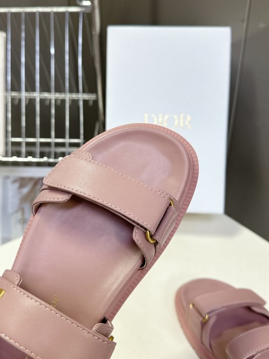 Сандалі жіночі фото 7