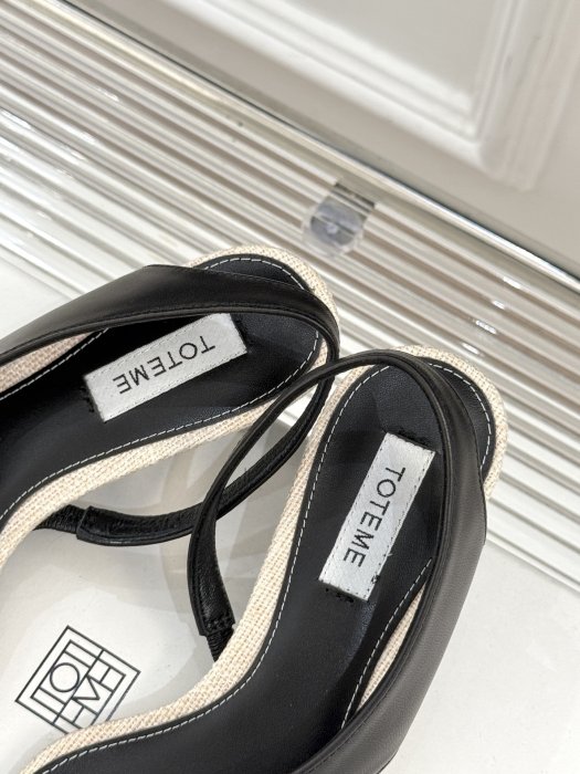 Босоножки фото 8