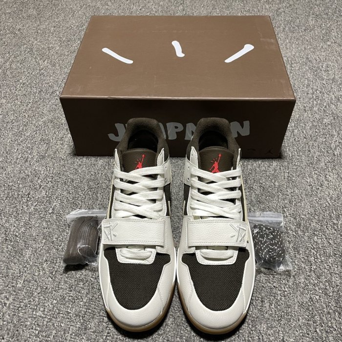 Кроссовки Travis Scott x Air Jordan Executive The Check FZ8117-100 фото 8