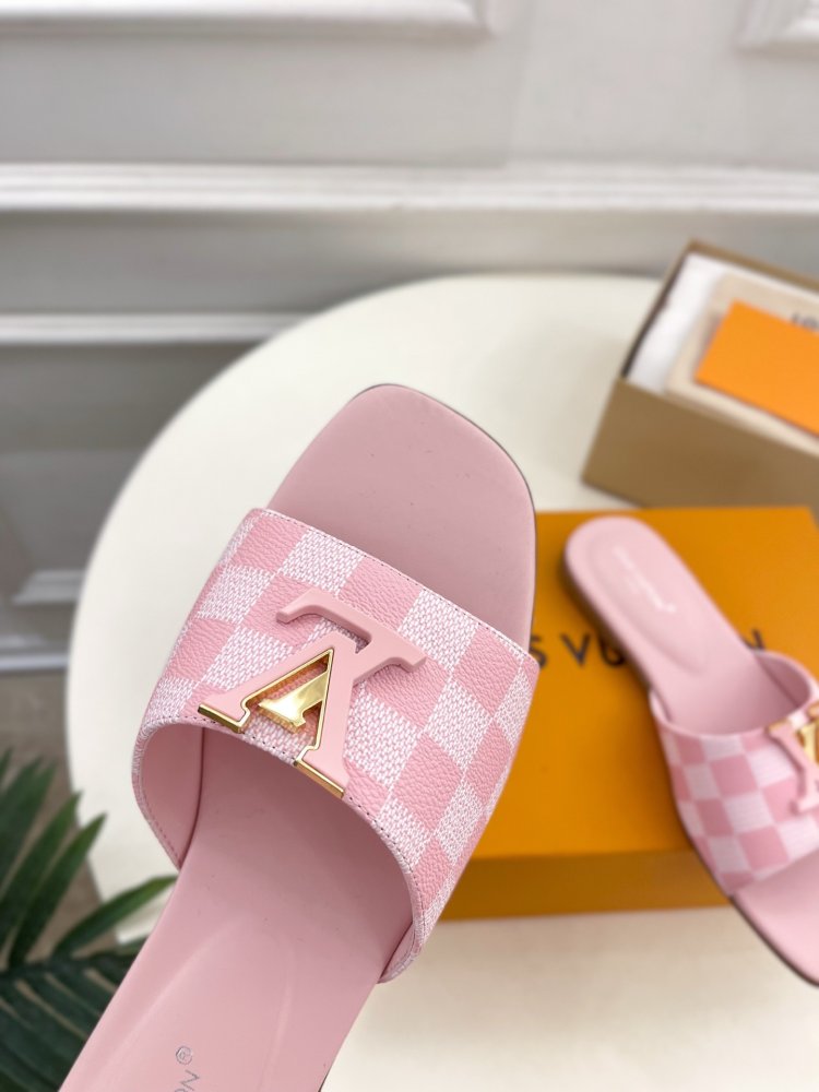 Шлепанцы женские фото 7