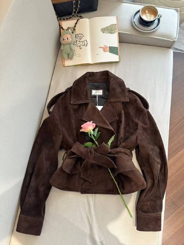 Куртка шкіряна жіноча