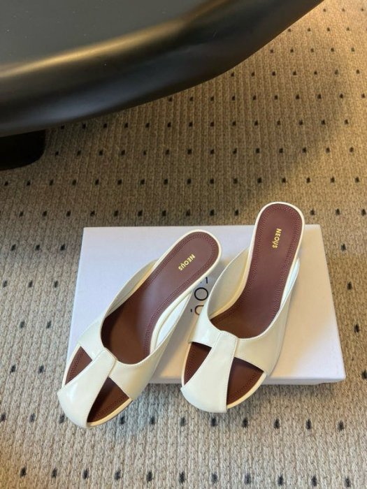 Босоніжки фото 4