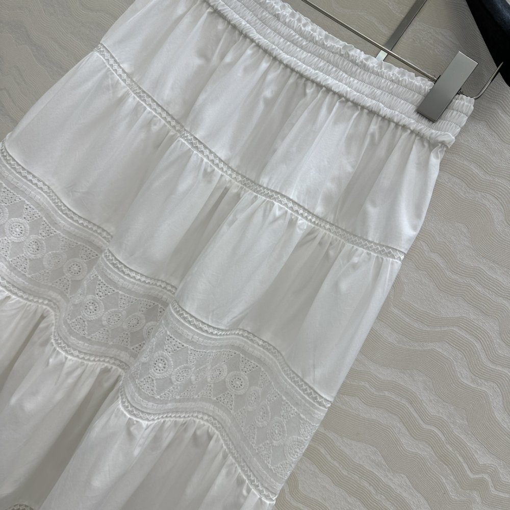 White long skirt фото 3