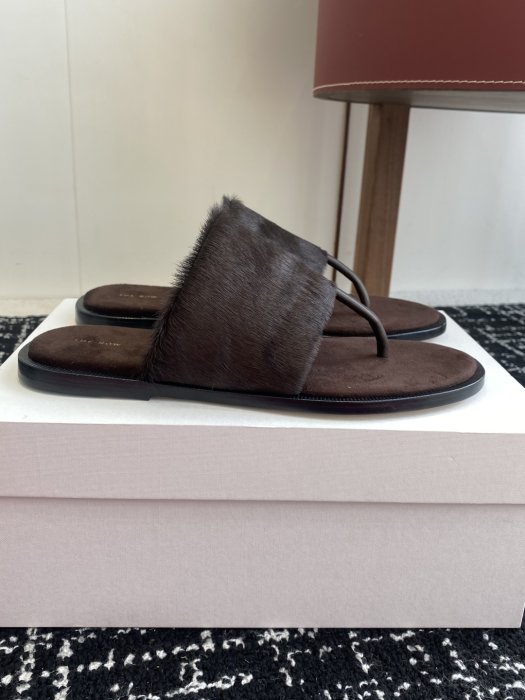 Шлепанцы женские фото 2