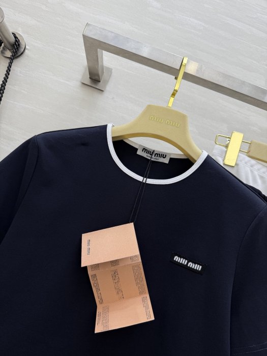 Костюм женский фото 5