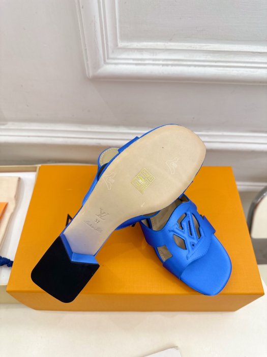 Босоножки фото 9