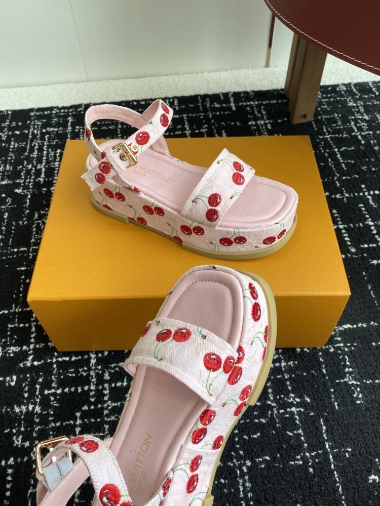 Сандалии женские фото 6