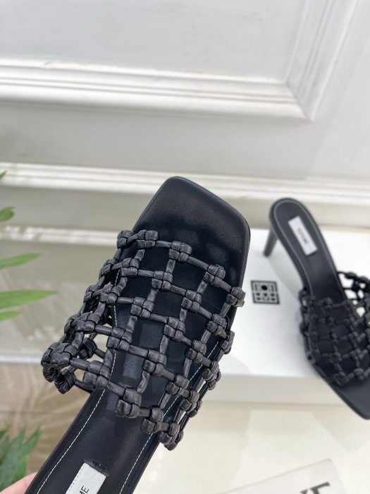 Босоножки фото 6