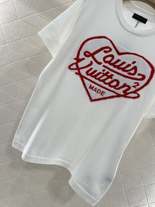 T-shirt women's фото 5