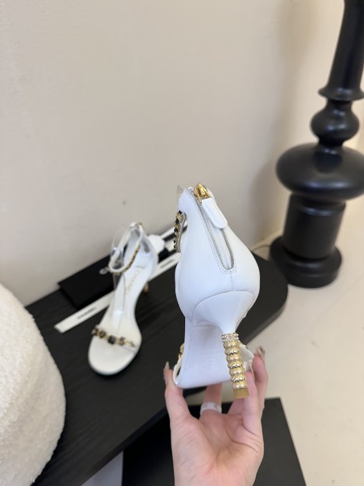 Босоножки фото 7