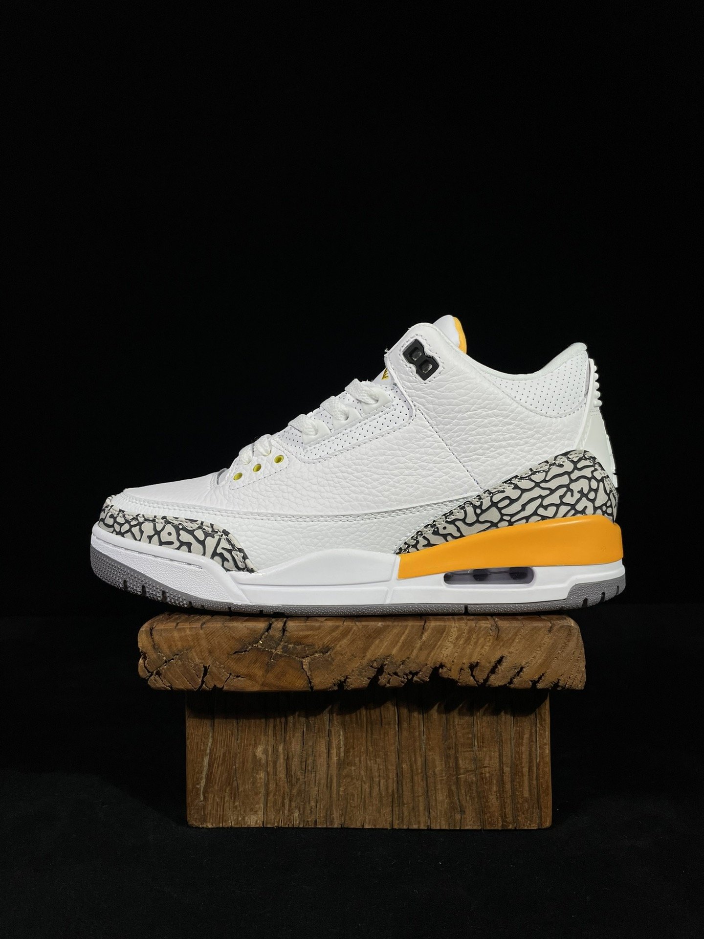 Sneakers Air Jordan 3 Retro Laser Orange