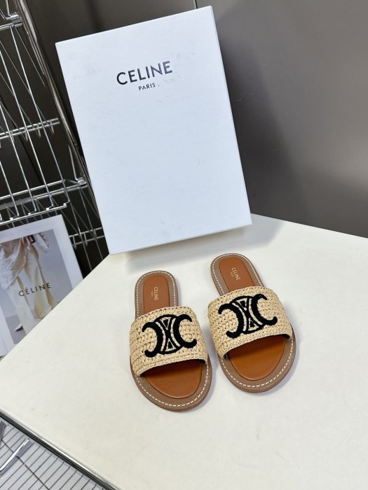 Шлепанцы женские