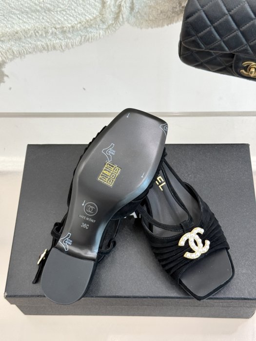 Босоножки фото 9