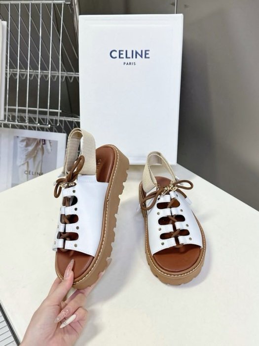 Сандалі жіночі фото 6