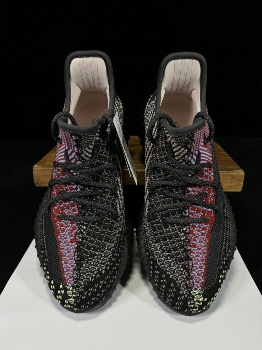 Кросівки Yeezy 350V2 фото 6