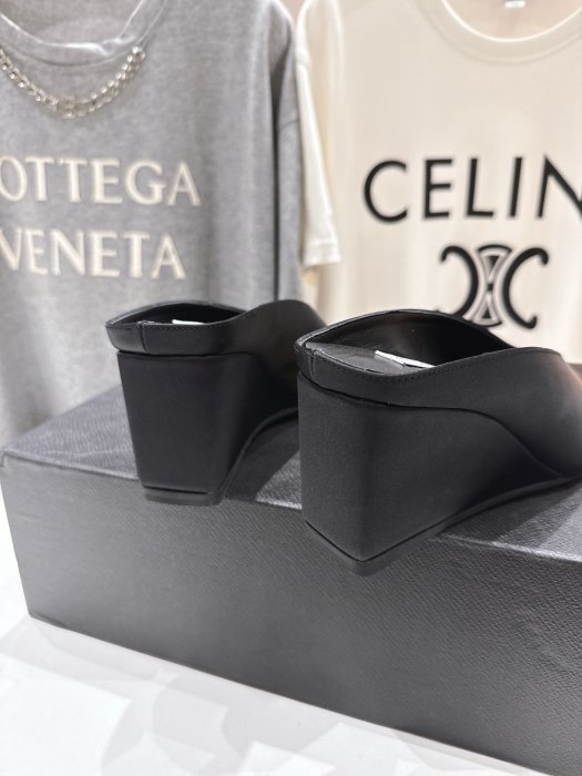 Босоножки фото 8