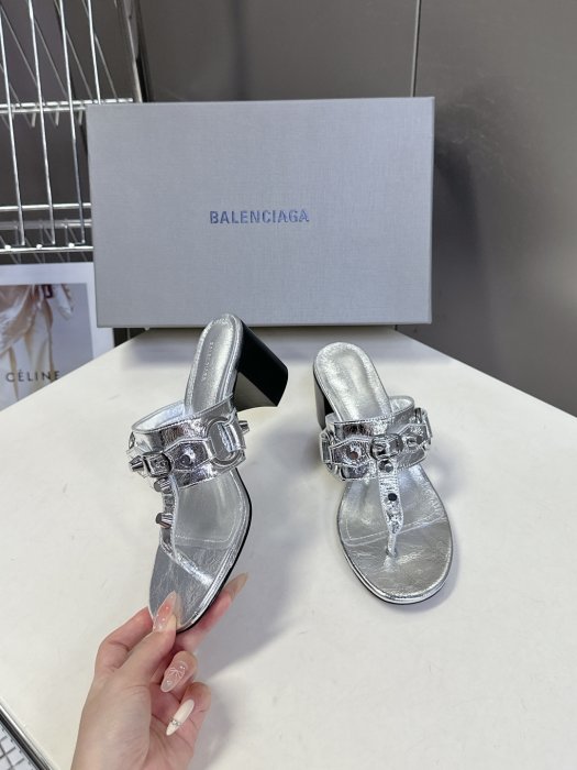 Босоножки фото 4