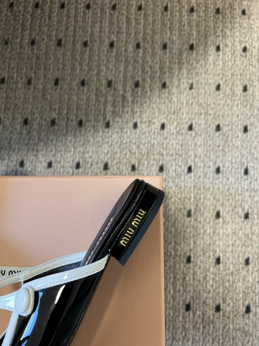 Босоножки фото 4