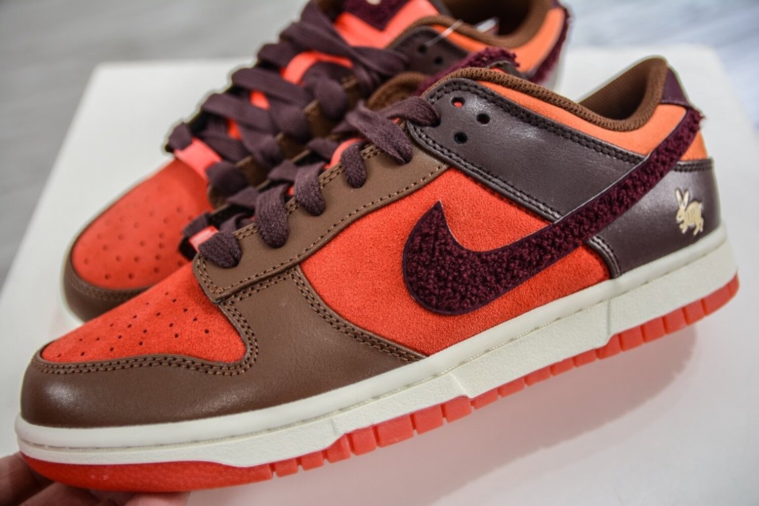 Sneakers Dunk Low Retro PRM Year of the Rabbit Light FD4203-661 фото 7