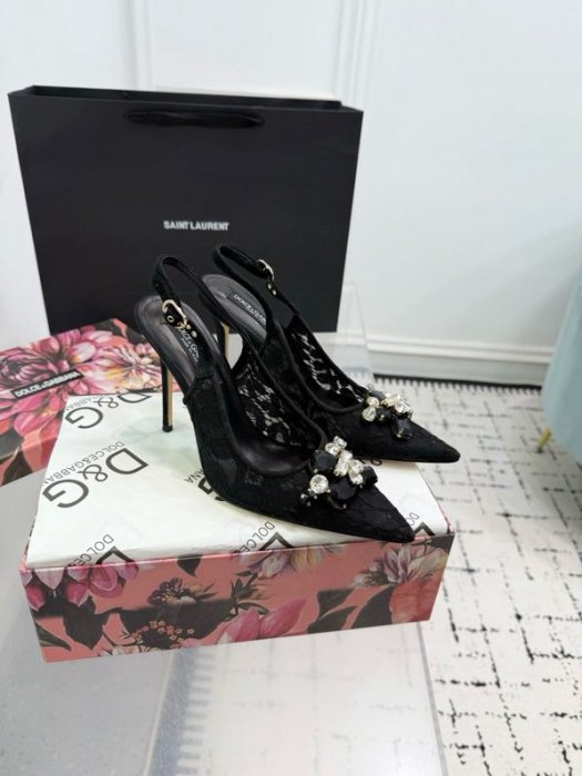 Sandals on high heel фото 6