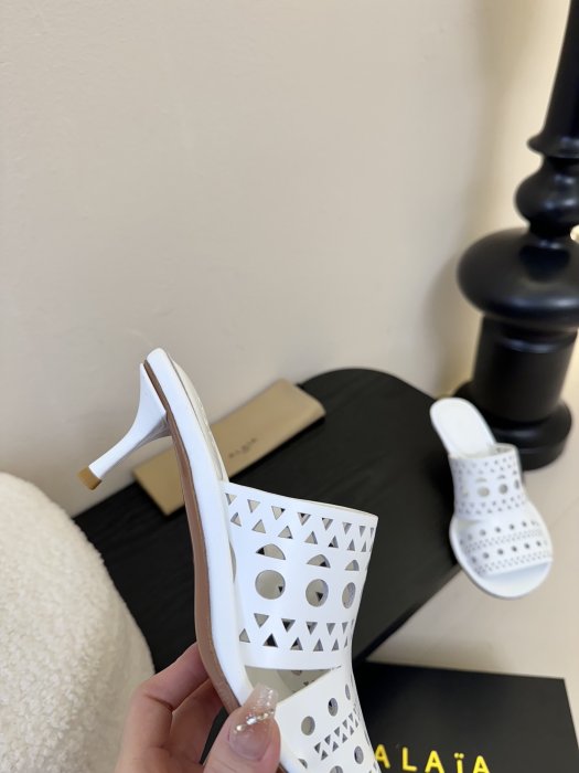 Босоножки фото 6