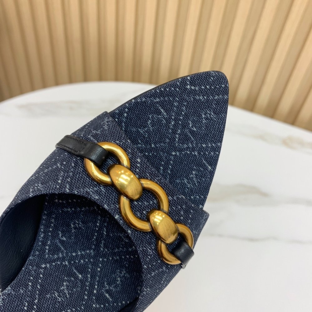 Босоножки фото 6