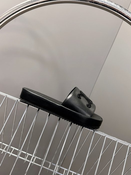 Шлепанцы женские фото 5