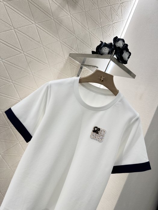 T-shirt women's фото 3