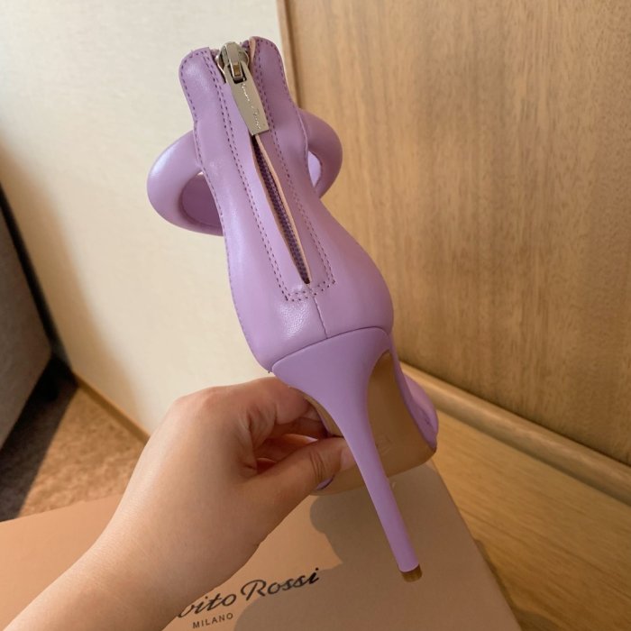 Босоножки фото 4