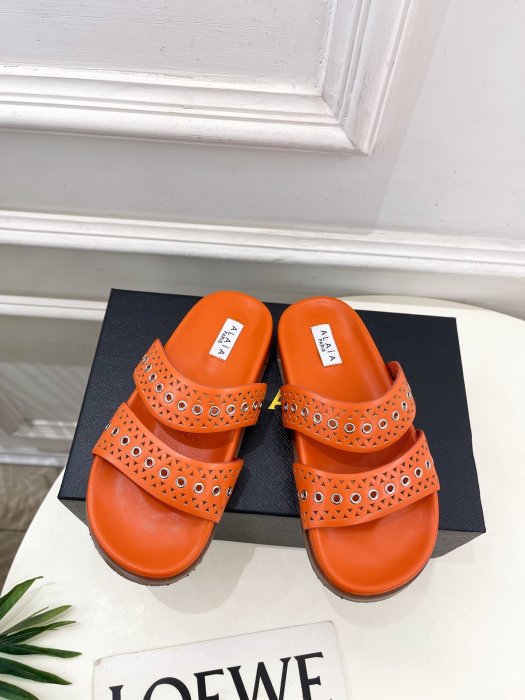 Шльопанці жіночі