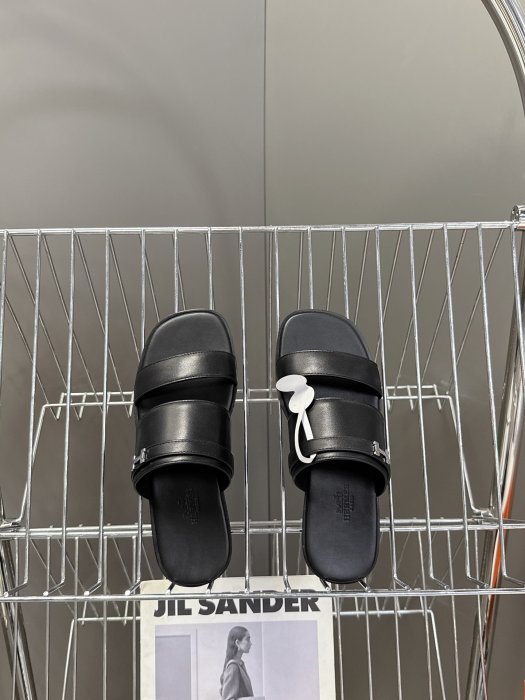 Шлепанцы фото 6