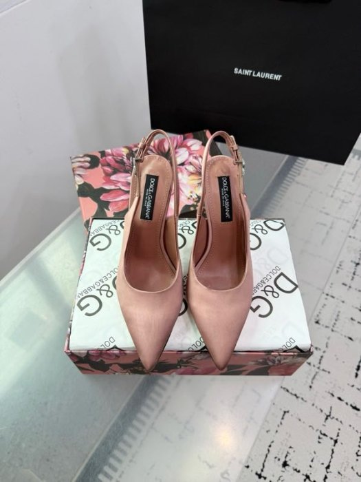 Sandals on high heel