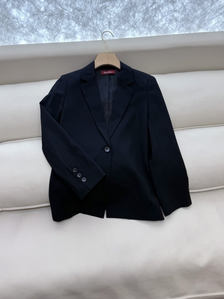 Костюм жіночий фото 5