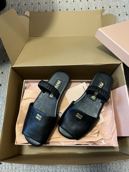 Босоножки фото 3