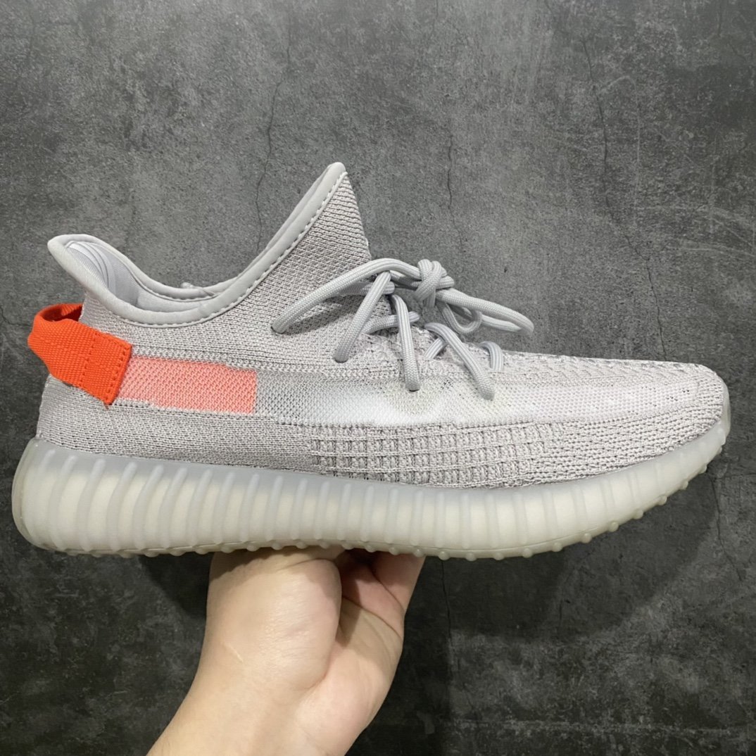 Кроссовки Yeezy 350 V2