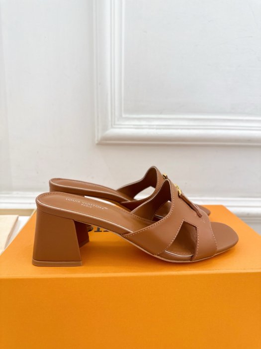 Босоножки фото 4