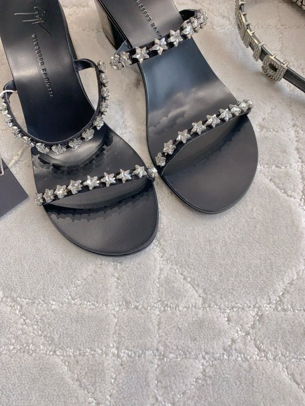 Босоніжки фото 5