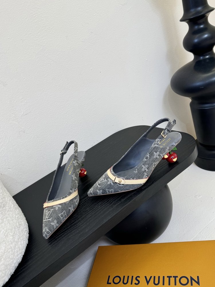 Босоніжки фото 3