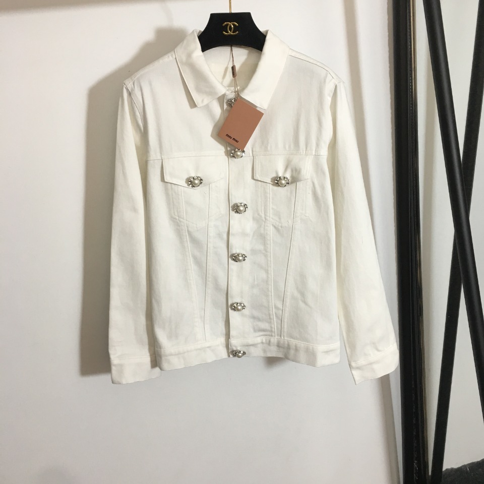 Куртка джинсова жіноча біла
