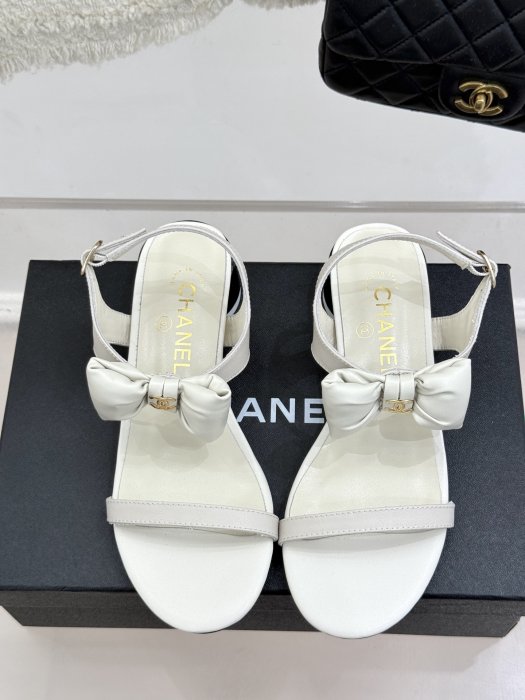 Босоножки фото 4