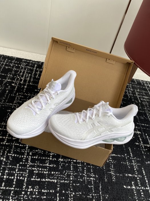 Кроссовки ASICS Gel-Kinsey Max фото 3