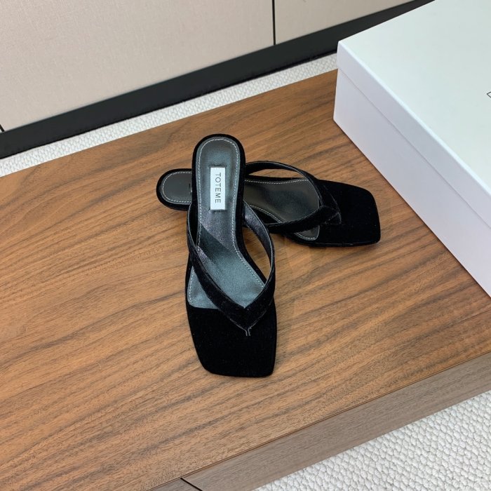 Шльопанці жіночі фото 6