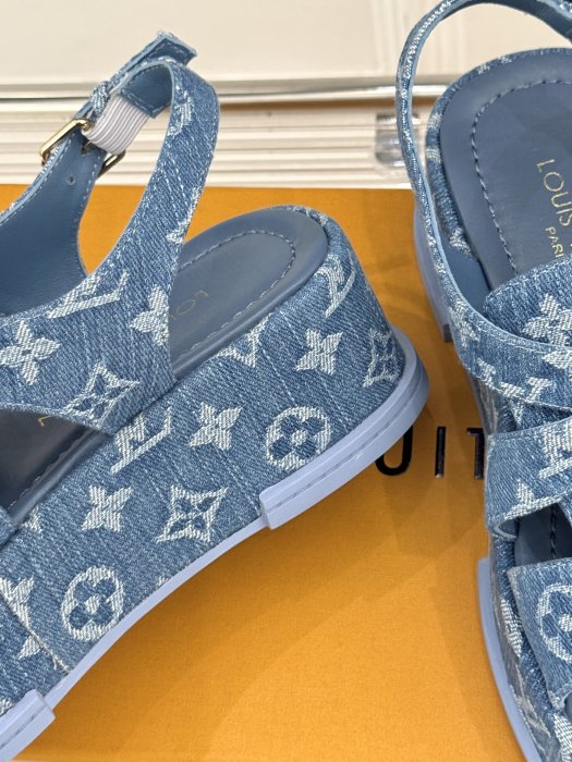 Сандалии женские фото 6