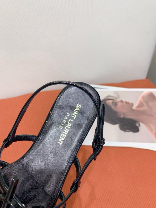 Босоножки фото 4