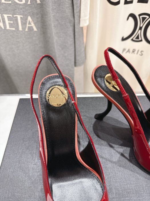 Босоножки фото 6