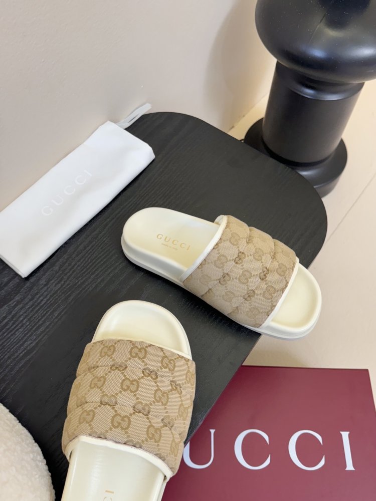 Шлепанцы женские фото 4