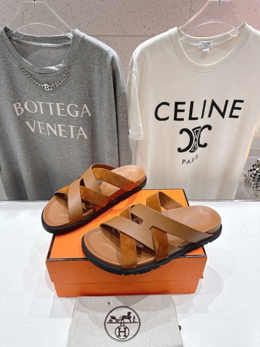 Шлепанцы женские фото 3