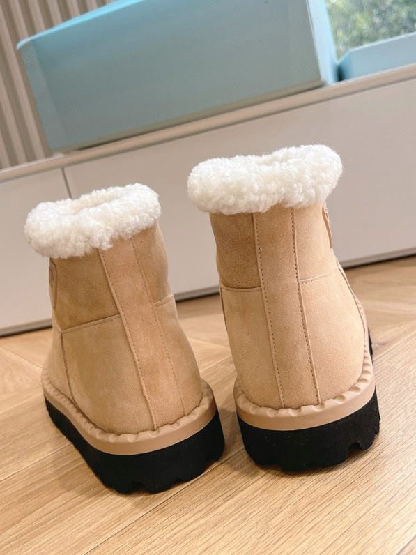 Ugg boots on fur winter фото 7