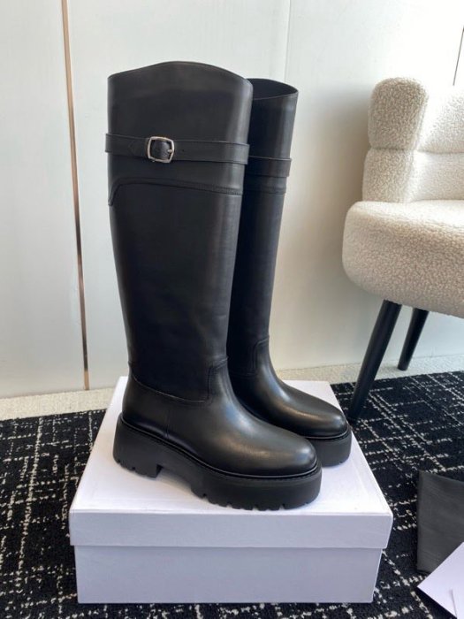 Boots women's