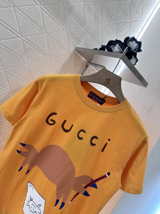 T-shirt women's фото 5